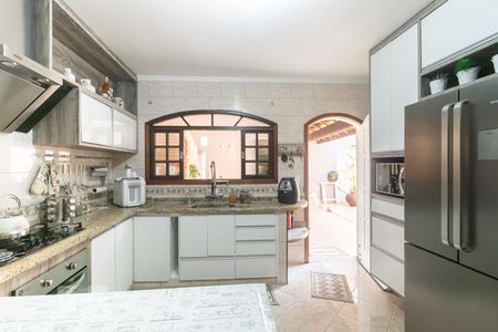 Casa à venda com 250m², 3 quartos e 6 vagas Casa à venda com 250m², 3 quartos e 6 vagasCozinha