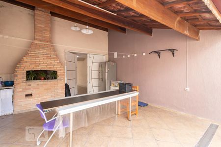 Casa à venda com 250m², 3 quartos e 6 vagas Casa à venda com 250m², 3 quartos e 6 vagasChurrasqueira