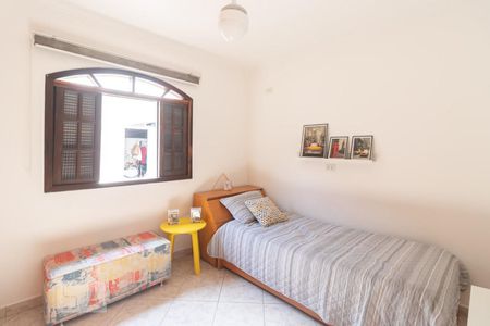 Casa à venda com 250m², 3 quartos e 6 vagas Casa à venda com 250m², 3 quartos e 6 vagasQuarto 1