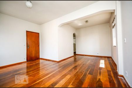 Sala de apartamento para alugar com 3 quartos, 96m² em Sagrada Família, Belo Horizonte