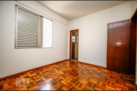 Suíte de apartamento para alugar com 3 quartos, 96m² em Sagrada Família, Belo Horizonte