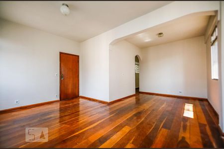Sala de apartamento para alugar com 3 quartos, 96m² em Sagrada Família, Belo Horizonte