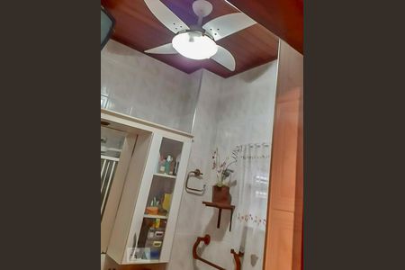 Apartamento à venda com 80m², 2 quartos e 3 vagas Apartamento à venda com 80m², 2 quartos e 3 vagasBanheiro