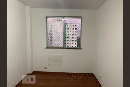 Quarto de apartamento para alugar com 2 quartos, 55m² em Jacarepaguá, Rio de Janeiro