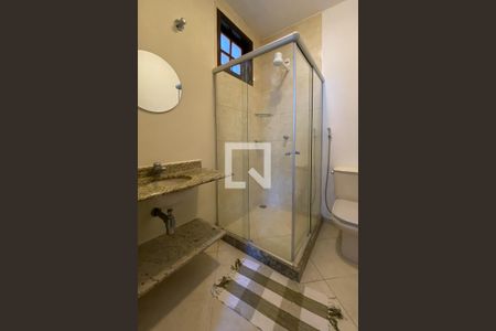 Casa para alugar com 180m², 2 quartos e 3 vagas Casa para alugar com 180m², 2 quartos e 3 vagasBanheiro da suíte 2