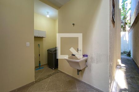 Casa para alugar com 180m², 2 quartos e 3 vagas Casa para alugar com 180m², 2 quartos e 3 vagasLavanderia