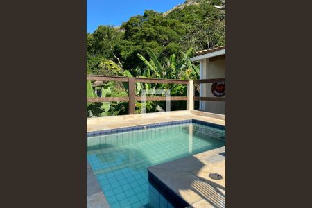 Casa para alugar com 180m², 2 quartos e 3 vagas Casa para alugar com 180m², 2 quartos e 3 vagasPiscina