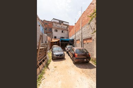 Casa à venda com 150m², 2 quartos e 4 vagas Casa à venda com 150m², 2 quartos e 4 vagasGaragem