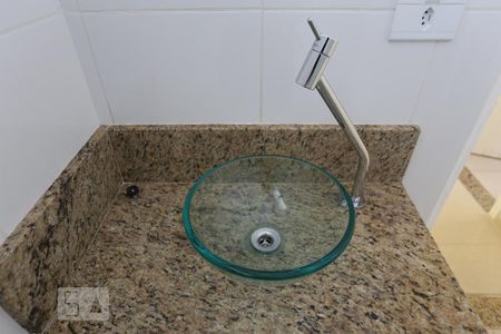 Banheiro 2 de apartamento para alugar com 2 quartos, 80m² em Consolação, São Paulo