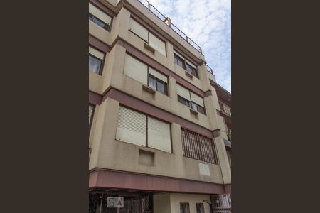 Apartamento à venda com 115m², 3 quartos e 1 vaga Apartamento à venda com 115m², 3 quartos e 1 vagaFachada