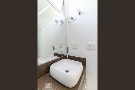 Apartamento para alugar com 88m², 2 quartos e 2 vagas Apartamento para alugar com 88m², 2 quartos e 2 vagasBanheiro social