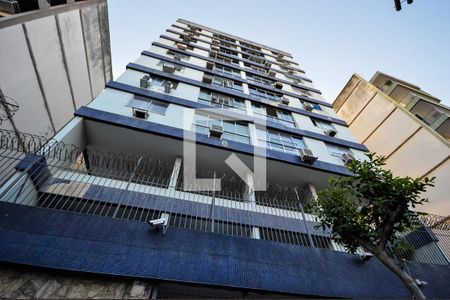 Apartamento para alugar com 137m², 3 quartos e 2 vagas Apartamento para alugar com 137m², 3 quartos e 2 vagasFachada