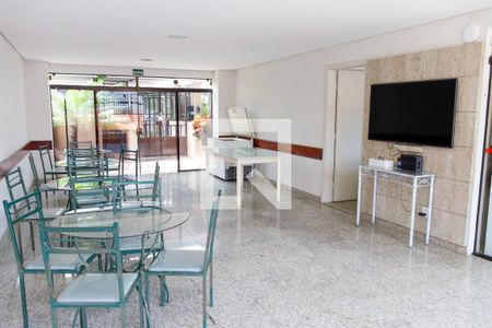 Apartamento à venda com 120m², 3 quartos e 3 vagas Apartamento à venda com 120m², 3 quartos e 3 vagasÁrea comum - Salão de festas