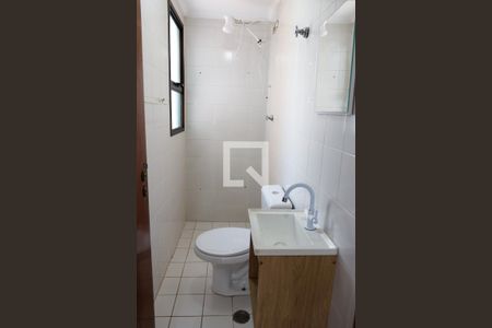Apartamento à venda com 120m², 3 quartos e 3 vagas Apartamento à venda com 120m², 3 quartos e 3 vagasBanheiro de Serviço