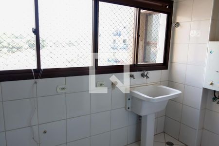 Apartamento à venda com 120m², 3 quartos e 3 vagas Apartamento à venda com 120m², 3 quartos e 3 vagasÁrea de Serviço