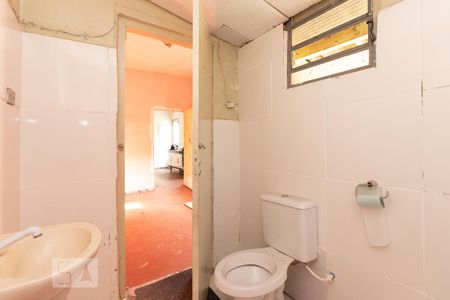 Banheiro da suíte  de casa para alugar com 2 quartos, 60m² em Vila São Geraldo, São Paulo