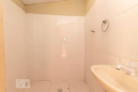 Banheiro da suíte  de casa para alugar com 2 quartos, 60m² em Vila São Geraldo, São Paulo