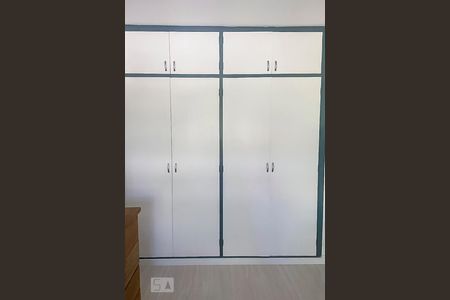 Casa à venda com 180m², 3 quartos e 4 vagasQuarto 2