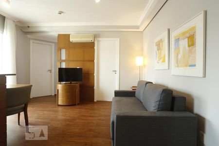 Sala de kitnet/studio para alugar com 2 quartos, 50m² em Consolação, São Paulo