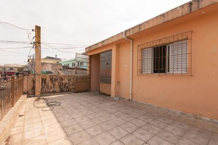 Casa à venda com 352m², 3 quartos e 3 vagas Casa à venda com 352m², 3 quartos e 3 vagasVaranda