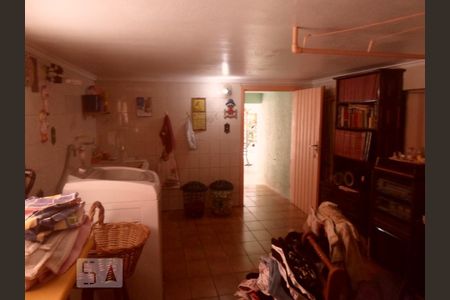 Casa à venda com 398m², 4 quartos e 8 vagas Casa à venda com 398m², 4 quartos e 8 vagasLavanderia