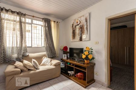 Casa à venda com 70m², 2 quartos e 3 vagas Casa à venda com 70m², 2 quartos e 3 vagasSala casa 2
