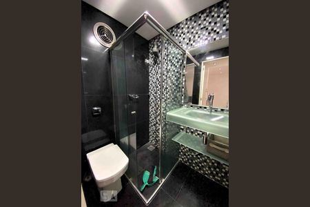 Banheiro de kitnet/studio para alugar com 1 quarto, 35m² em Boa Vista, Novo Hamburgo