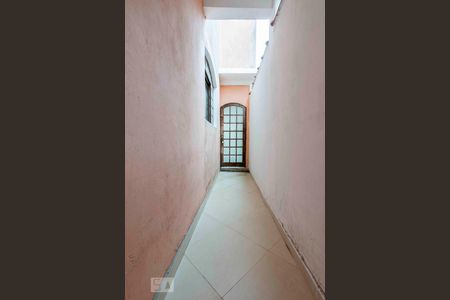 Casa à venda com 210m², 2 quartos e 2 vagas Casa à venda com 210m², 2 quartos e 2 vagasCorredor Externo