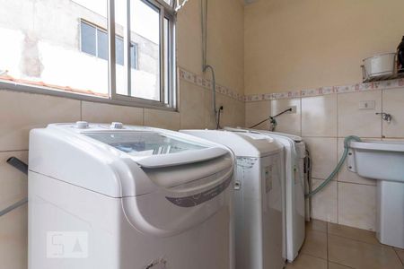 Casa à venda com 210m², 2 quartos e 2 vagas Casa à venda com 210m², 2 quartos e 2 vagasÁrea de Serviço