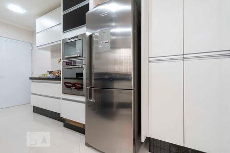 Casa à venda com 210m², 2 quartos e 2 vagas Casa à venda com 210m², 2 quartos e 2 vagasCozinha