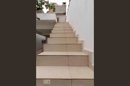 Casa à venda com 210m², 2 quartos e 2 vagas Casa à venda com 210m², 2 quartos e 2 vagasAcesso Área de Serviço