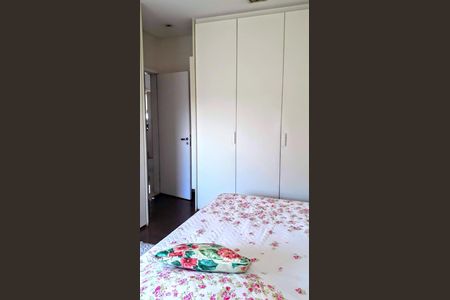 Apartamento à venda com 397m², 4 quartos e 6 vagas Apartamento à venda com 397m², 4 quartos e 6 vagasSuíte 2