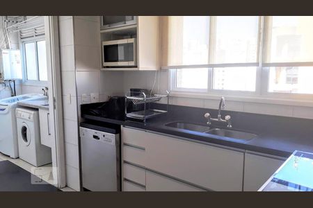 Apartamento à venda com 397m², 4 quartos e 6 vagas Apartamento à venda com 397m², 4 quartos e 6 vagasCozinha