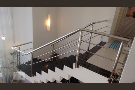 Apartamento à venda com 397m², 4 quartos e 6 vagas Apartamento à venda com 397m², 4 quartos e 6 vagasEscada para cobertura