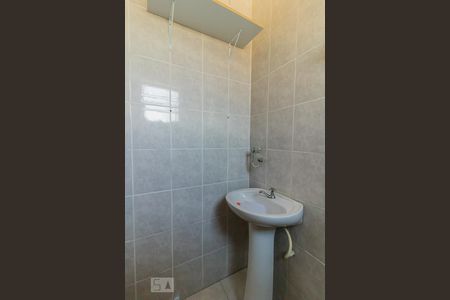 Lavabo de casa para alugar com 2 quartos, 45m² em Parque Boturussu, São Paulo