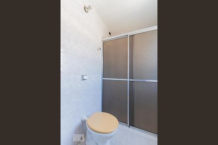 Banheiro de casa para alugar com 2 quartos, 45m² em Parque Boturussu, São Paulo