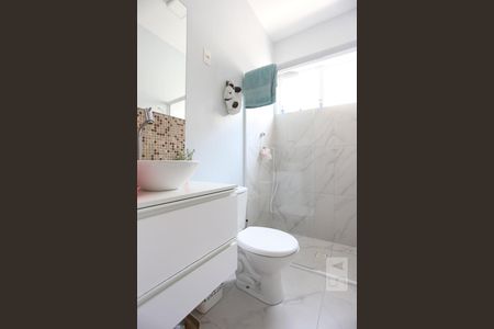 Casa à venda com 180m², 5 quartos e 2 vagasBanheiro Social