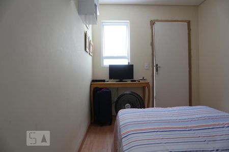 Casa à venda com 180m², 5 quartos e 2 vagasSuíte 2