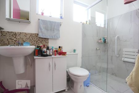 Casa à venda com 180m², 5 quartos e 2 vagasBanheiro da Suíte 1