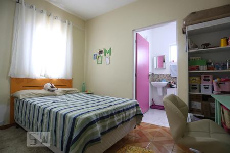 Casa à venda com 180m², 5 quartos e 2 vagasSuíte 1