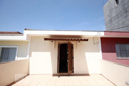 Casa à venda com 150m², 3 quartos e 2 vagas Casa à venda com 150m², 3 quartos e 2 vagasQuintal
