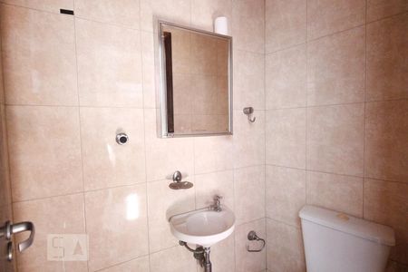 Casa à venda com 150m², 3 quartos e 2 vagas Casa à venda com 150m², 3 quartos e 2 vagasLavabo