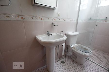 Casa à venda com 150m², 3 quartos e 2 vagas Casa à venda com 150m², 3 quartos e 2 vagasBanheiro