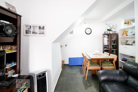 Apartamento à venda com 360m², 6 quartos e 5 vagas Apartamento à venda com 360m², 6 quartos e 5 vagasSala Fundos