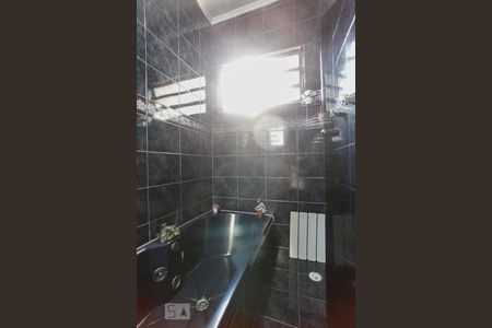 Casa à venda com 189m², 3 quartos e 2 vagas Casa à venda com 189m², 3 quartos e 2 vagasBanheiro da Suíte 2