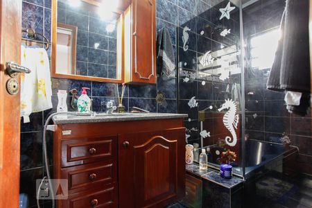 Casa à venda com 189m², 3 quartos e 2 vagas Casa à venda com 189m², 3 quartos e 2 vagasBanheiro da Suíte 2