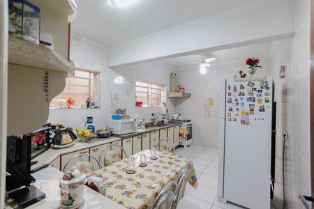 Casa à venda com 189m², 3 quartos e 2 vagas Casa à venda com 189m², 3 quartos e 2 vagasCozinha