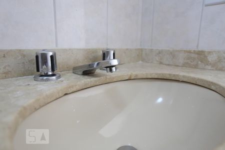 Apartamento à venda com 95m², 3 quartos e 2 vagasBanheiro da Suíte - Torneira