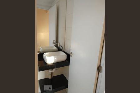 Banheiro de apartamento à venda com 2 quartos, 41m² em Cambuci, São Paulo