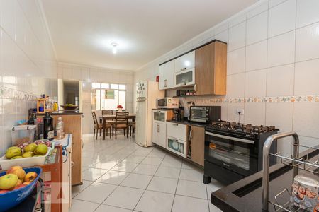 Casa à venda com 240m², 3 quartos e sem vaga Casa à venda com 240m², 3 quartos e sem vagaCozinha